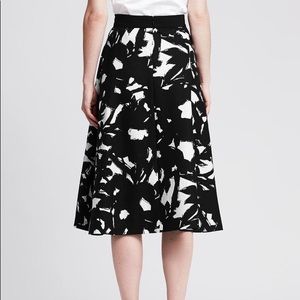 Banana Republic Flare quilted black and white floral midi skirt